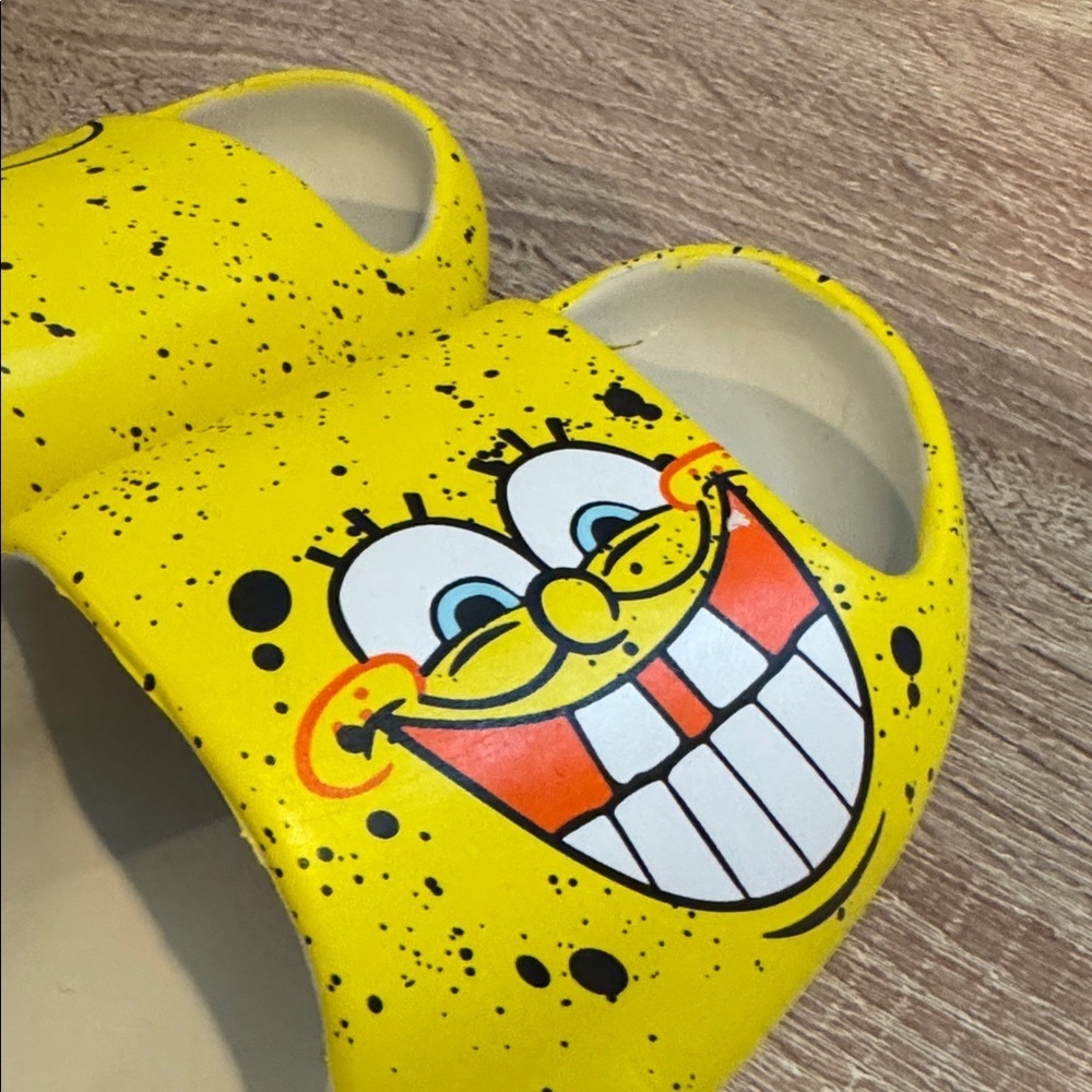 SpongeBob Shoes - Picture 2 of 4